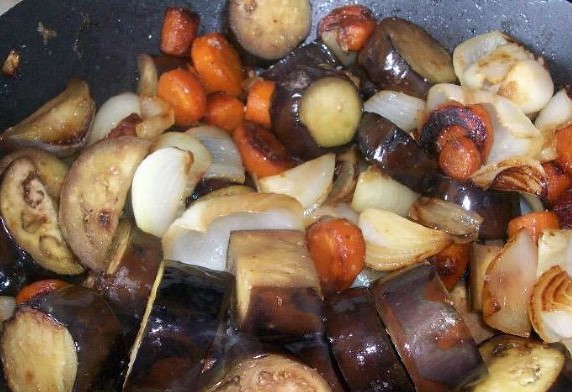 “Ghost Eggplant” (Eggplant Stew with Other Vegetables) step 10