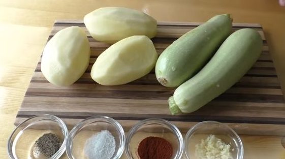 Potato and Zucchini Ratatouille with Cheese step 1