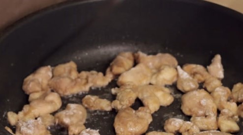Spicy Crispy Caramel Chicken with Eggplant step 8