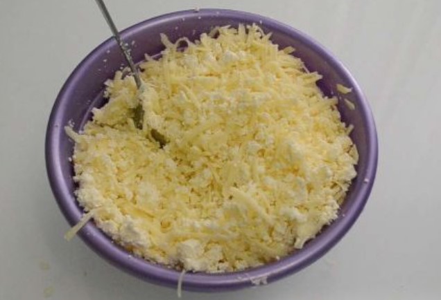 Instant Achma step 1