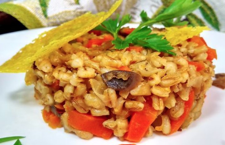 Barley Porridge with Mushrooms in a Slow Cooker