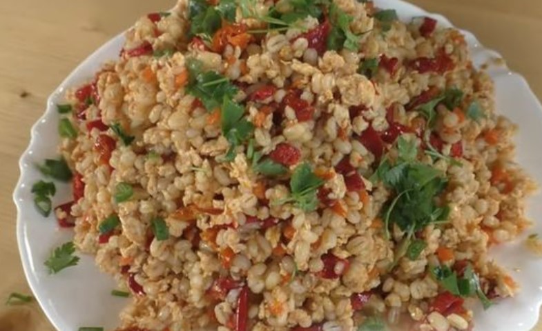 Barley with Minced Meat and Vegetables