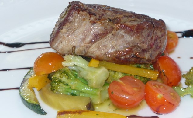 Beef Tenderloin Steak with Vegetables
