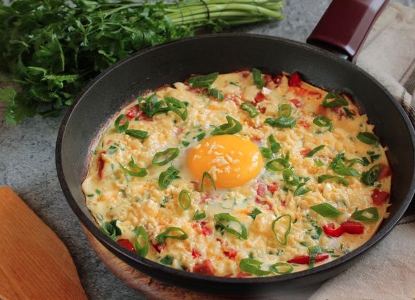 Fried Omelet with Sausage, Tomatoes, and Cheese