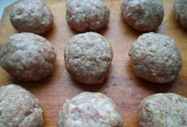 Meatballs in Sour Cream Sauce step 4