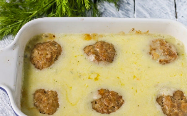 Meatballs in Sour Cream Sauce step 4