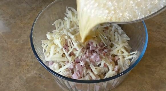 Bread Muffins with Cheese and Sausage step 2