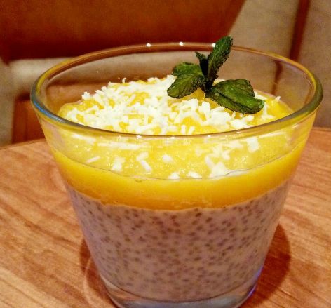 Chia Pudding with Mango