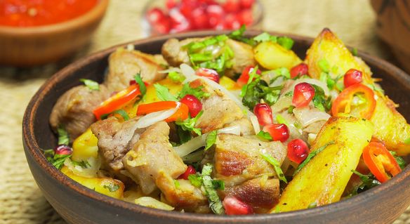 Ojakhuri (Fried Meat with Potatoes)