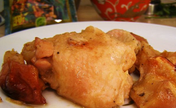 Chicken Thighs Baked with Apples
