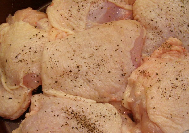 Chicken Thighs Baked with Apples step 1