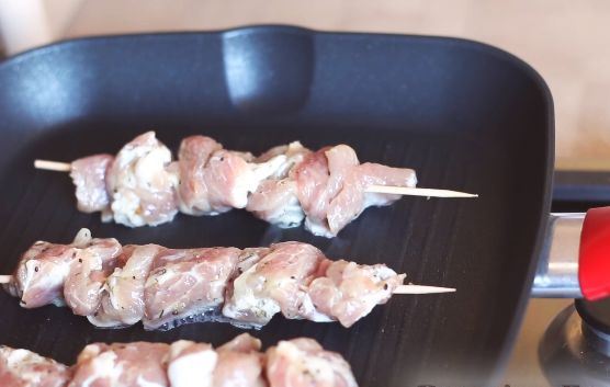 Kebab Marinated with Kiwi step 6