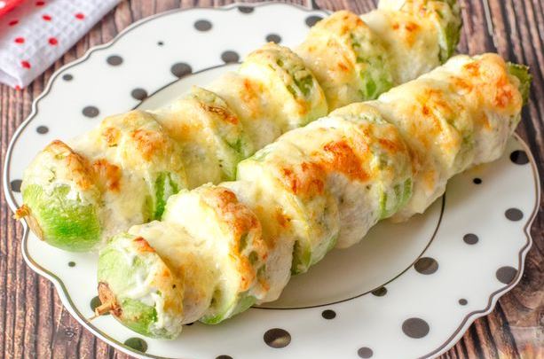 Kebab from Zucchini and Chicken Meatballs in the Oven