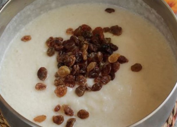 Milk Rice Porridge with Cottage Cheese and Raisins step 7