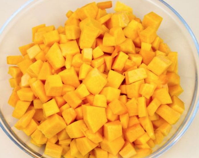 Millet Porridge with Milk, with Pumpkin step 1