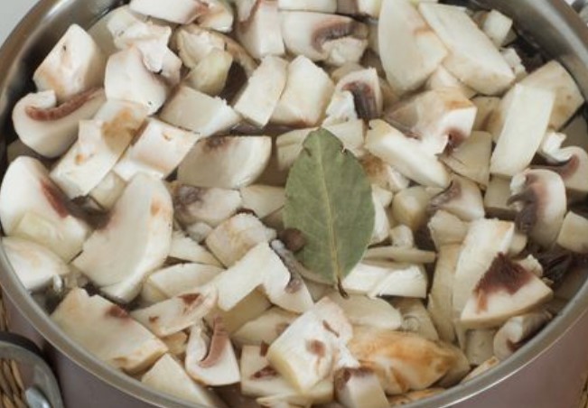 Millet Porridge with Potatoes and Mushrooms step 4