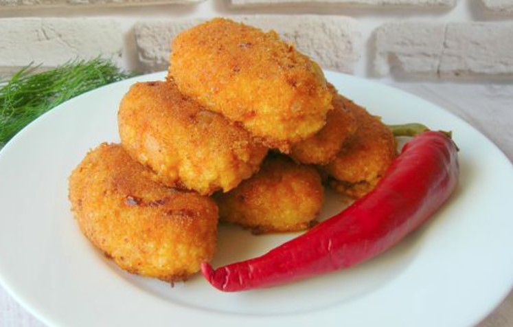 Millet Porridge Cutlets with Tomato Paste