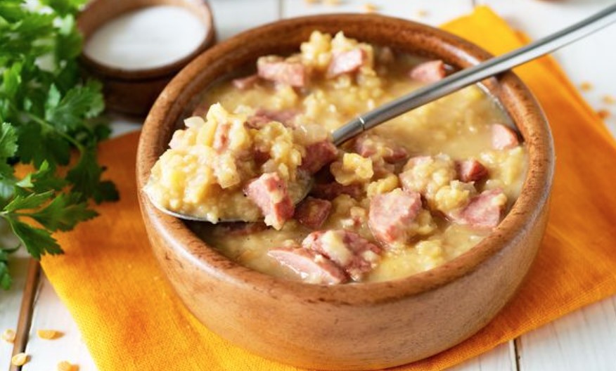 Pea Porridge with Sausage