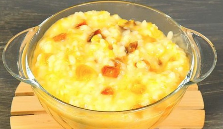 Rice Porridge with Orange and Dried Apricots, in Coconut Milk