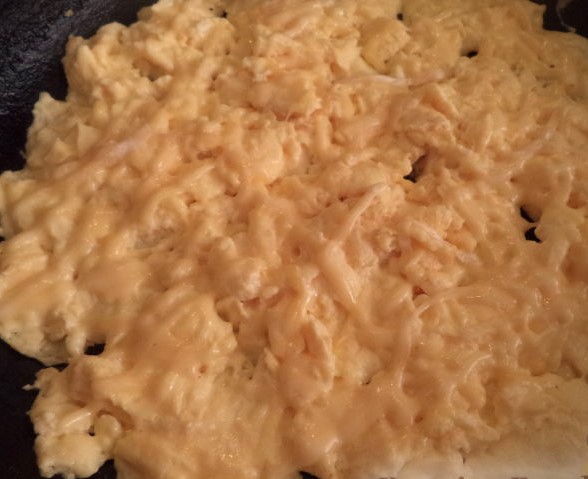 Scrambled Eggs with Sour Cream