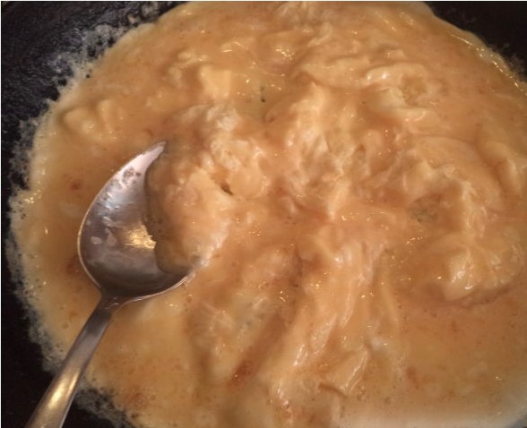 Scrambled Eggs with Sour Cream step 3