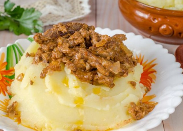 Classic Beef Stroganoff