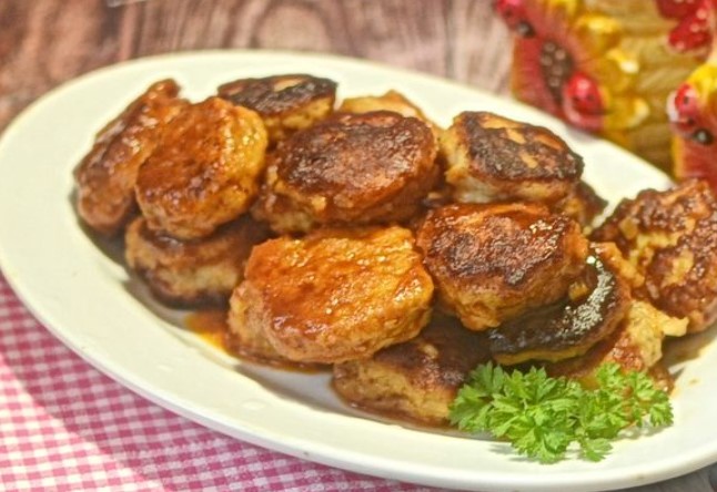 Chicken Cutlets in Soy-Honey Sauce