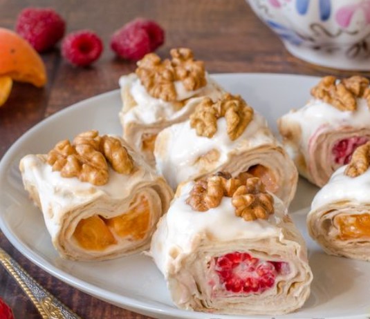 Lavash Rolls With Curd-Banana Filling (Raspberries and Apricots)