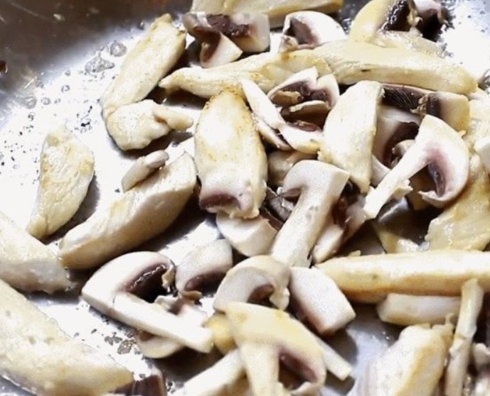 Chicken Fricassee with Mushrooms step 5