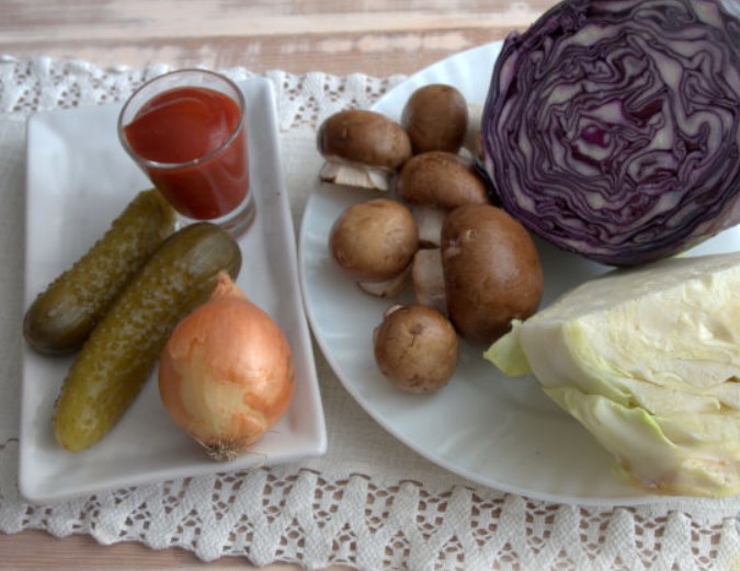 Solyanka with Red Cabbage (in a Slow Cooker) step 1