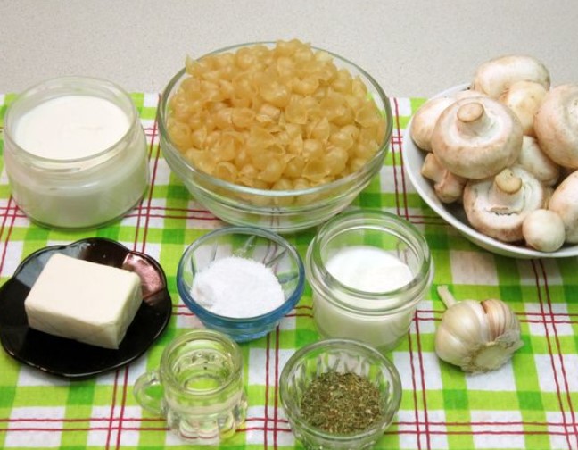 Seashell Pasta with Mushrooms in a Creamy Sauce step 1