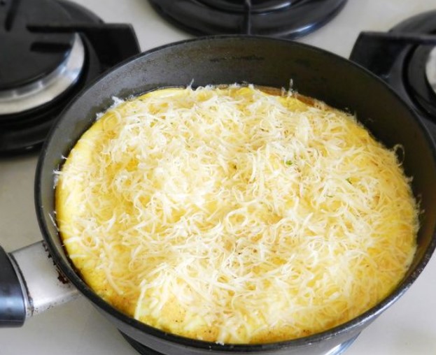 Omelet with Semolina and Cheese step 9