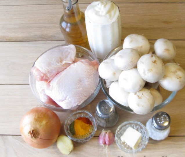 Chicken Fricassee With Mushrooms in Sour Cream Sauce step 1