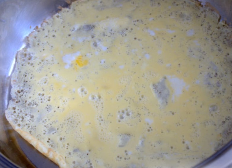Rolls With Pink Salmon and Omelet step 3