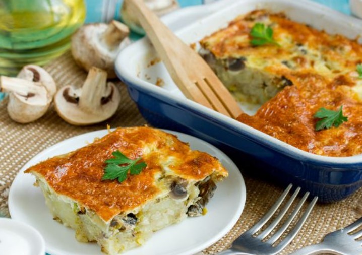 Potato Casserole with Mushrooms and Leeks