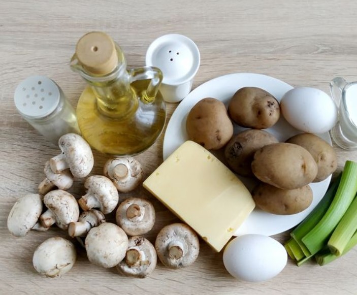 Potato Casserole with Mushrooms and Leeks step 1