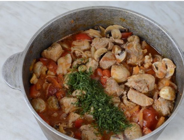Pork Stew with Mushrooms and Bell Pepper step 14