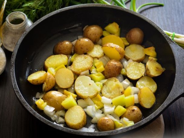 Frittata with Potatoes and Mozzarella step 6