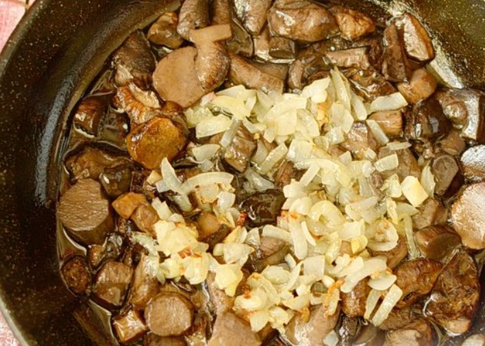 Forest Mushroom Julienne with Sour Cream step 9