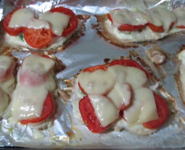 Chicken Chops Baked With Tomatoes and Cheese step 5