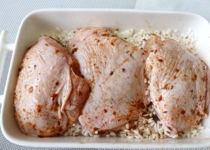 Chicken Baked with Rice in the Oven step 10
