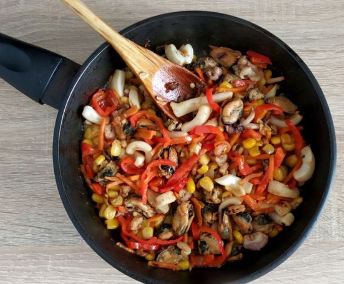 Rice with Seafood and Vegetables step 10