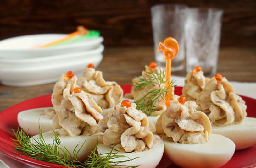 Eggs Stuffed with Herring