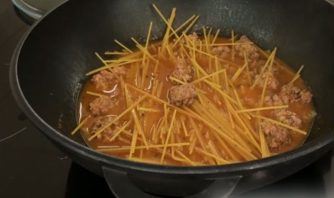 Spaghetti With Meatballs step 8