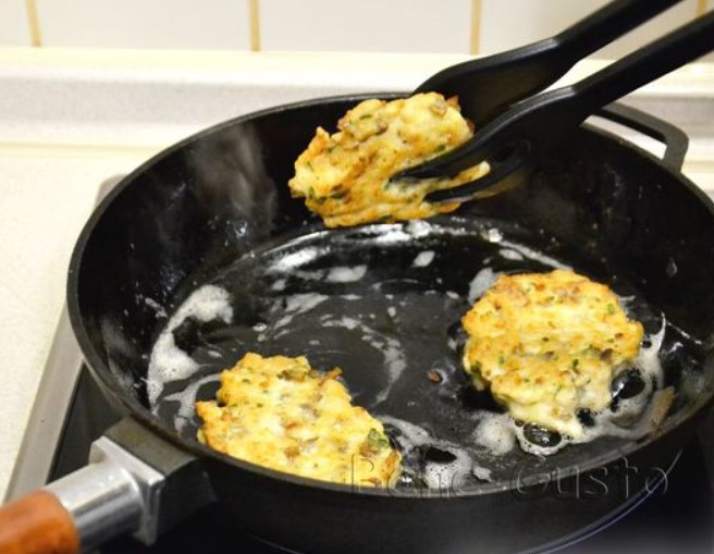 Chicken Cutlets with Mushrooms (Without meat Grinder) step 7