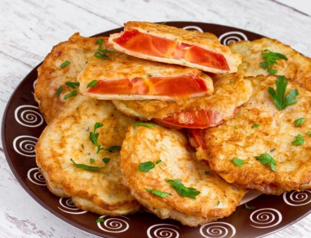 Fried Tomatoes in Cheese Batter