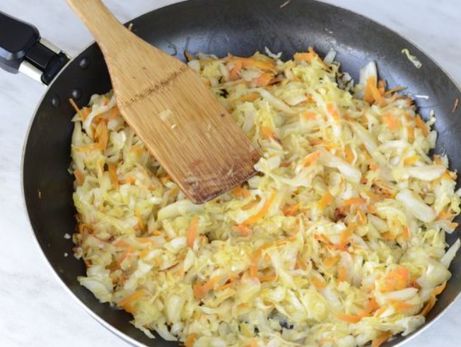 Stewed Cabbage with Mushrooms step 3