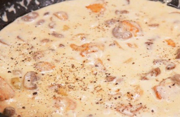 Creamy Mushroom (and Chicken) Sauce step 9