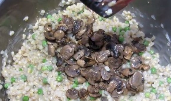 Perlotto With Mushrooms and Green Peas step 14