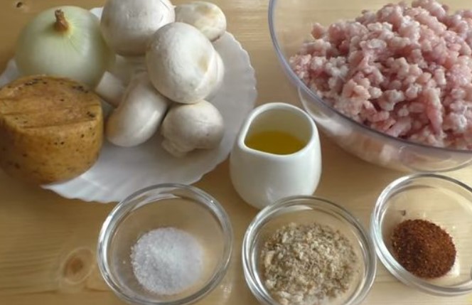 Meat “Cakes” (Minced Meat and Mashed Potatoes) step 1